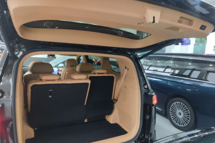 Used VOYAH Dream 2025 PHEV Four-Wheel-Drive Flagship Kunpeng Edition Trunk