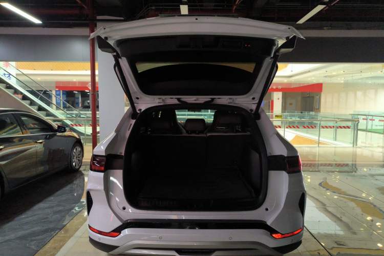 Used BYD Song PLUS New Energy 2025 DM-i 112KM Prestige Model