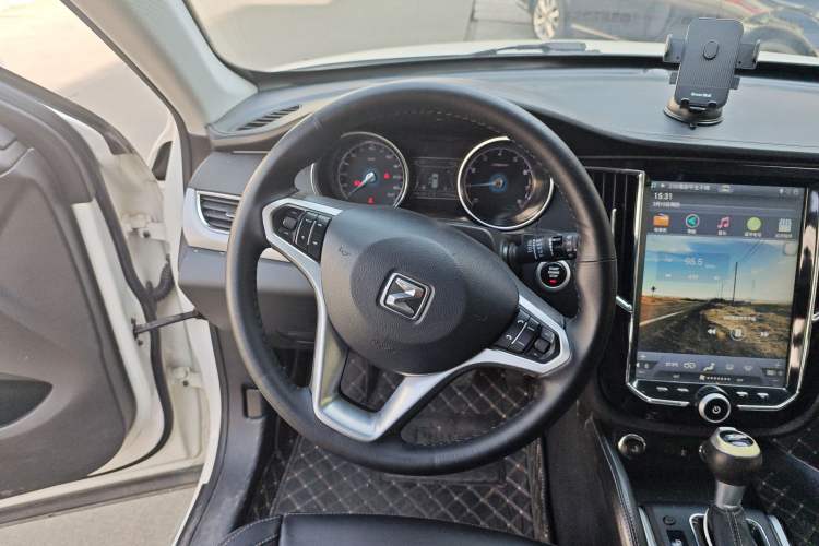 Used Zotye SR7 2016 1.5T CVT Cube Heart Edition China V Standard
