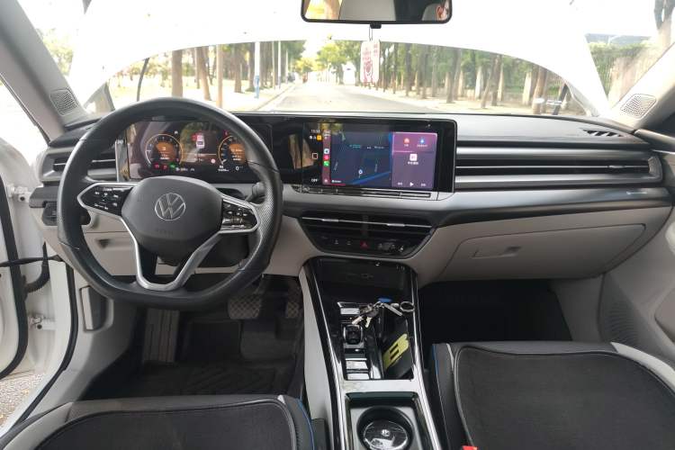 Used Volkswagen Lamando 2022 Lavida L 280TSI DSG Cool & Spicy Edition Center Console