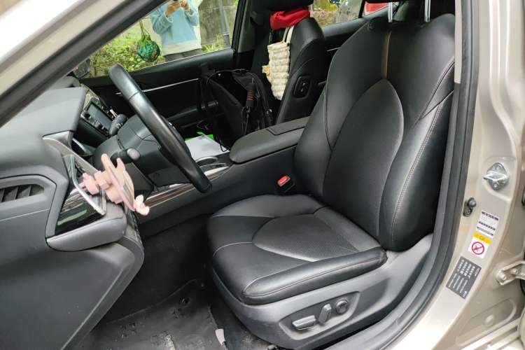 Used Toyota Camry 2018 2.0G Luxury Edition
