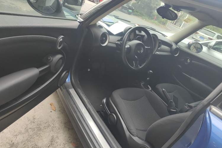 Used MINI 2011 1.6L ONE Driver Seat