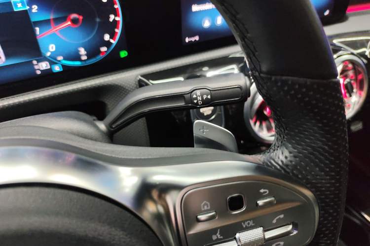 Used Mercedes-Benz A-Class 2021 A 200 L Sport Sedan Fashion Model
