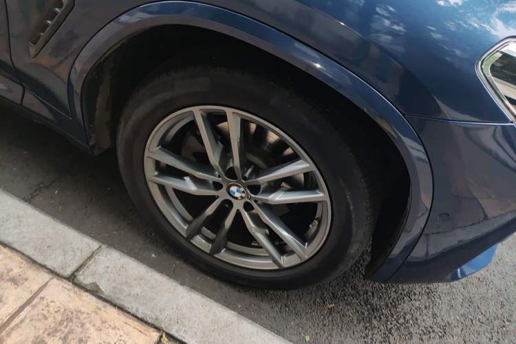 Used BMW X3 2020 xDrive28i M Sport Package Right Front Wheel Hub