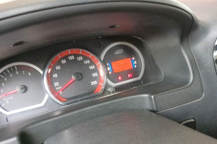 Used FORTHING Lingzhi 2015 M5 Q7 2.0L 7-seat Long-Wheelbase Comfort Model
