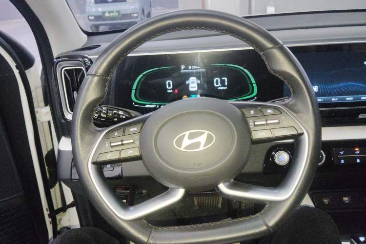 Used Hyundai ix35 2023 Musso 2.0L Deluxe Edition DLX
