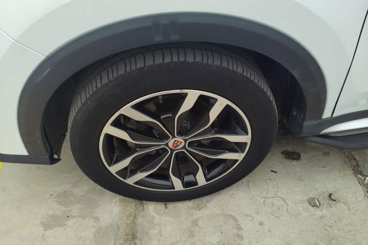 Used Roewe RX5 2018 30T Two-Wheel Drive Automatic Internet Smart Edition Exterior 2