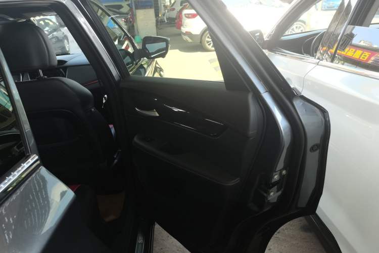 Used SWM G01FF 2022 Updated Version 1.5T DCT Star Edition
