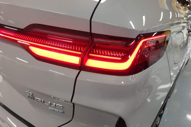 Used BYD Song PLUS New Energy 2025 DM-i Intelligent Driving 112KM Prestige Model Exterior 3