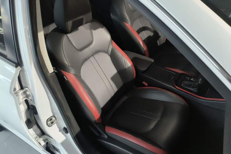 Used Dongfeng Aeolus Yixuan GS 2021 230T Automatic Star-Chasing Edition
