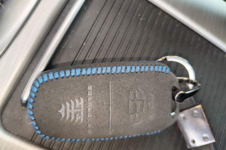 Used Geely Auto Emgrand X7 Sport 2018 1.8TD Automatic Two-Wheel Drive Smart 4G Connected Version
