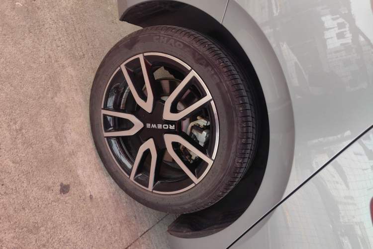 Used Roewe D6 2025 520km Luxury Edition Exterior 3