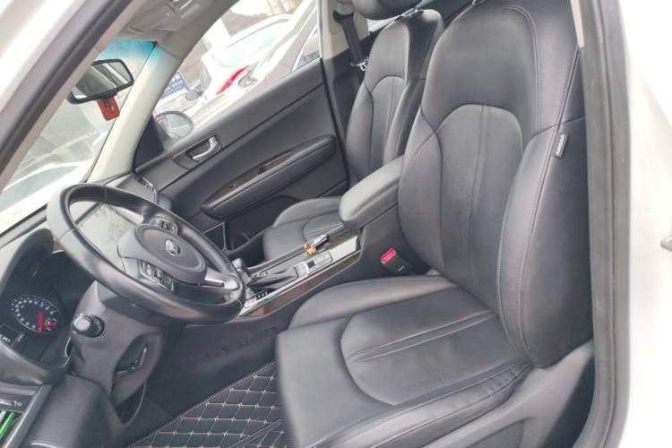 Used Kia K5 2017 2.0L Automatic 15th Anniversary Special Edition LUX
