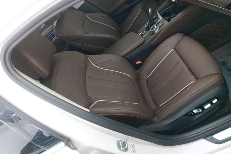 Used BMW 5 Series 2022 Second Facelift 530Li Luxury Edition Premium Package
