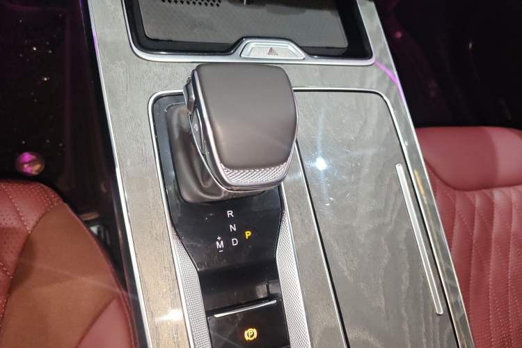 Used Hongqi HS5 2023 2.0T Four-Wheel Drive Flagship Pro Edition
