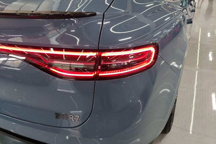 Used Hima Luxeed R7 2024 All-Electric 667 km Max