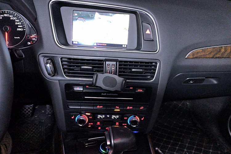 Used Audi Q5 2015 40 TFSI Comfort Model
