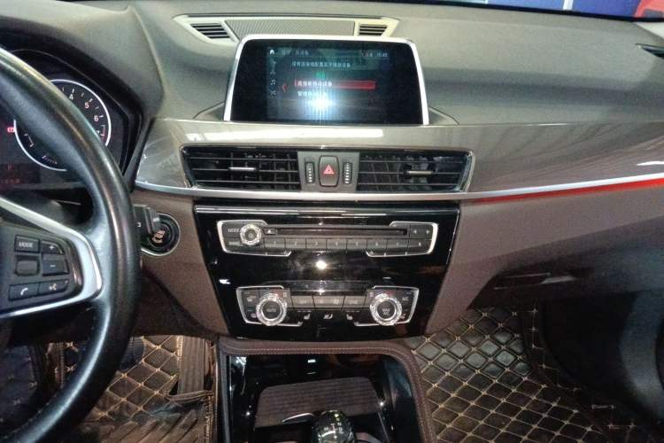 Used BMW X1 2018 xDrive20Li Luxury Edition
