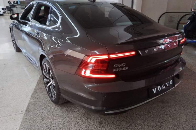 Used Volvo S90 2022 B5 Zhiyuan Luxury Edition