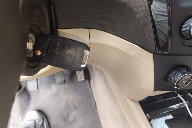 Used Wuling Hongguang 2016 1.5L S1 Deluxe Model China V-standard