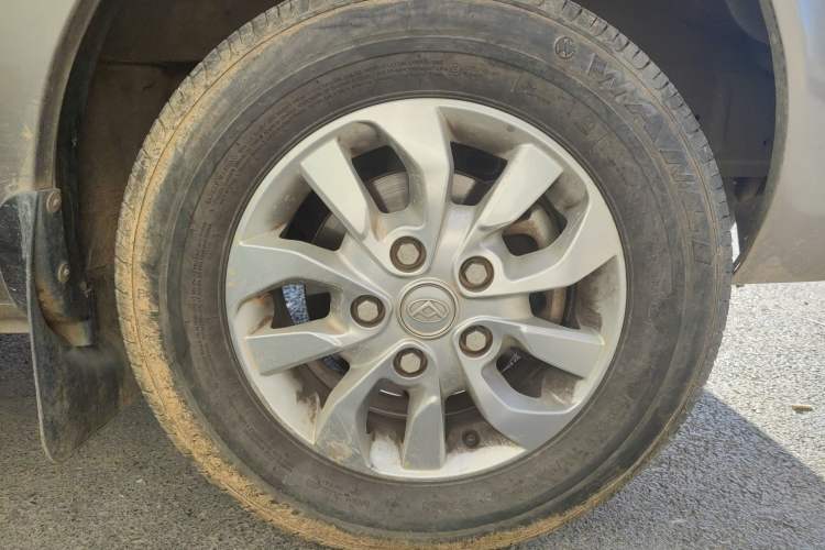 Used SAIC MAXUS Xintu V80 2019 2.0T Plus AMT Aoyuntong Short Wheelbase Ultra-Low Roof 5/6-Seater