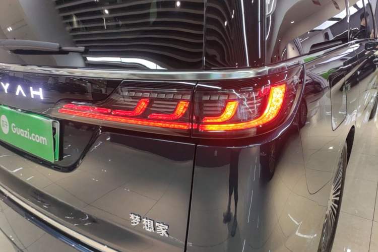 Used VOYAH Dream 2025 PHEV Four-Wheel-Drive Flagship Kunpeng Edition