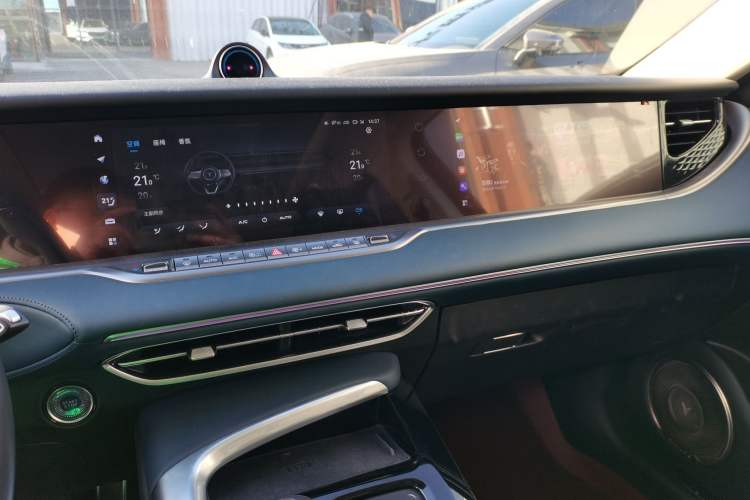 Used VOYAH FREE 2021 Two-Wheel Drive Standard Pure Electric City Edition
