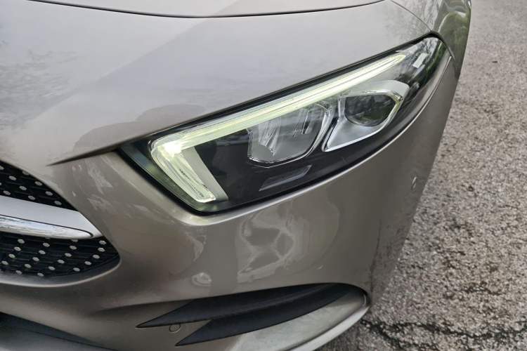 Used Mercedes-Benz A-Class 2021 A 200 L Sport Sedan Fashion Model Left Front Headlight