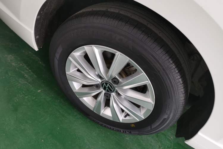 Used Volkswagen Lavida 2022 1.5L Automatic Fashion Edition Right Rear Wheel Hub