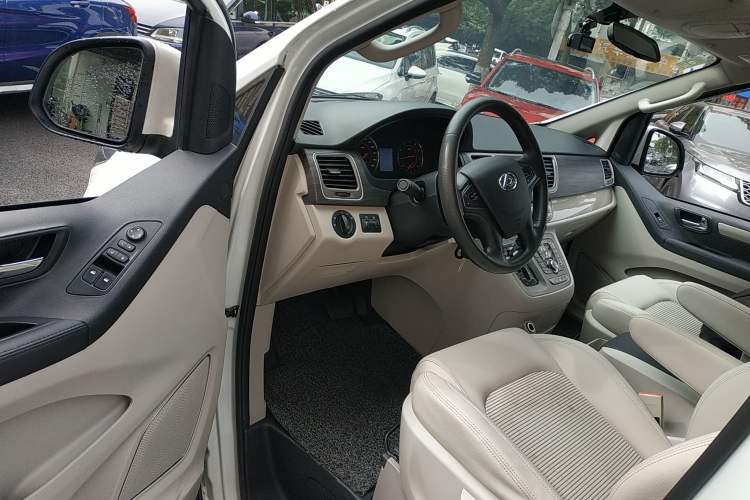 Used SAIC MAXUS G10 2019 PLUS 2.0T Automatic Elite Edition China VI Standard