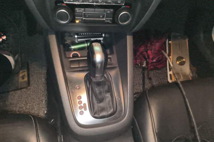 Used Volkswagen Sagitar 2012 1.4TSI Automatic Luxury Edition
