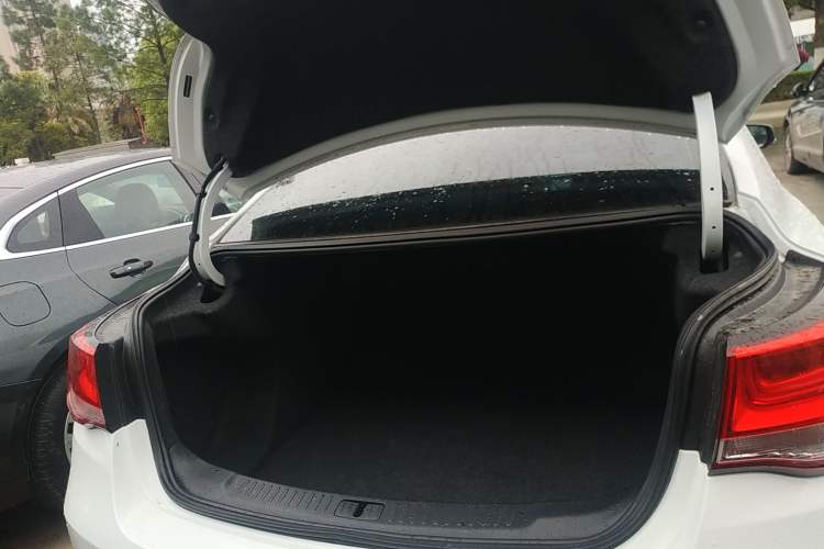 Used Chevrolet Malibu 2017 1.5T Automatic Comfort Edition Trunk