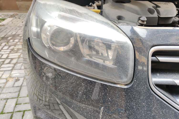 Used Renault Koleos 2013 2.5L 4x4 Comfort Edition with Navigation
