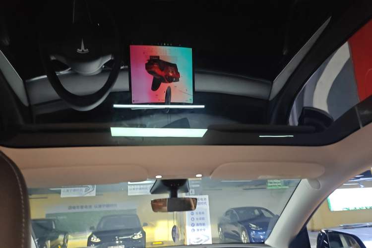 Used Tesla Model Y 2023 Rear-Wheel-Drive Version
