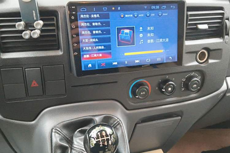 Used Ford Transit Custom 2019 2.2T Multi-Function Long-Wheelbase Mid-Height 7-Seater China VI Audio And AC Panel