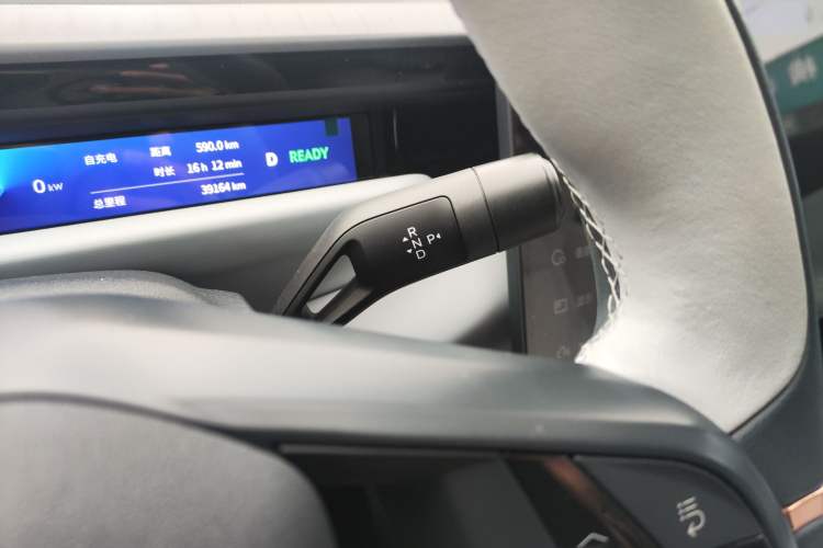 Used Lynk & Co Z10 2025 95 kWh 766 km Range Rear-Wheel Drive Max