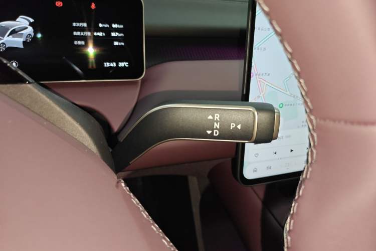 Used Nio ET5T 2025 75 kWh Touring Gear Lever