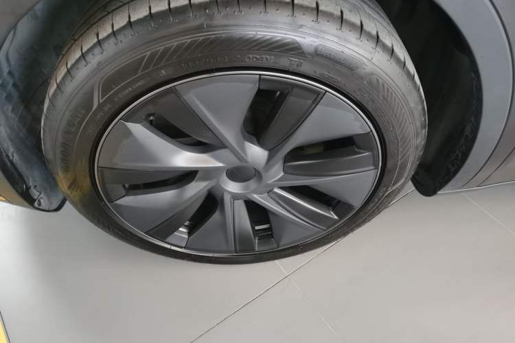 Used Tesla Model Y 2024 Rear-Wheel-Drive Version