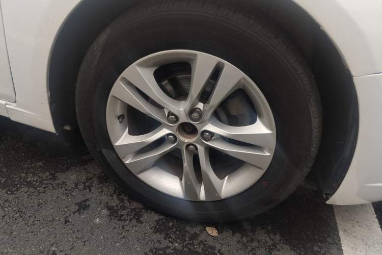 Used Chevrolet Cruze 2015 1.5L Classic SE MT
