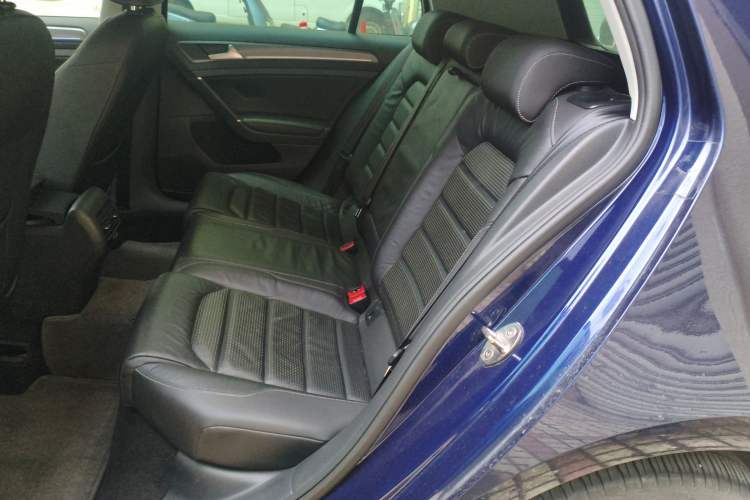 Used Volkswagen Golf New Energy 2018 e-Golf Interior 4