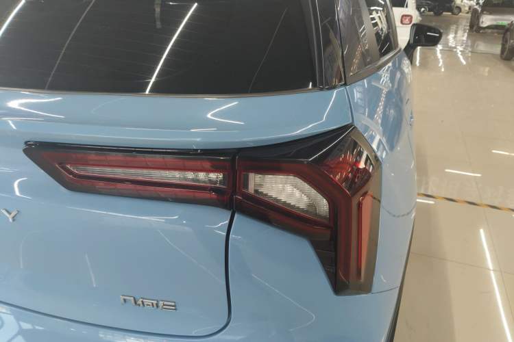 Used Geometry E Firefly 2022 401 km Linglong Tiger 4 Seats Right Rear Taillight