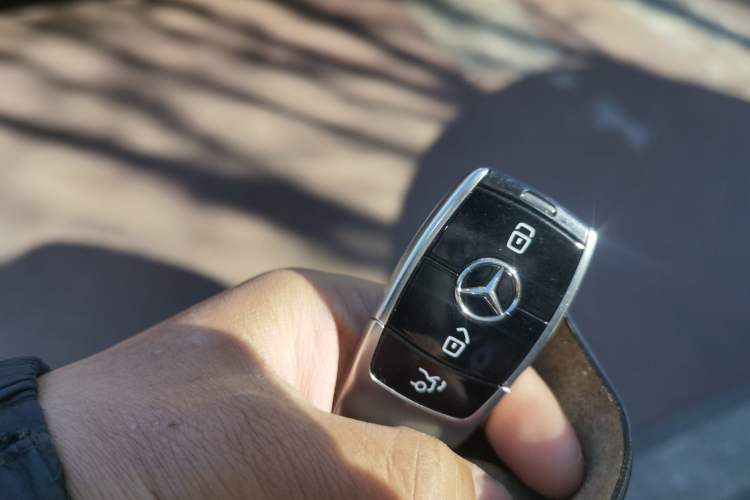 Used Mercedes-Benz E-Class 2016 E 200 L Vehicle Key