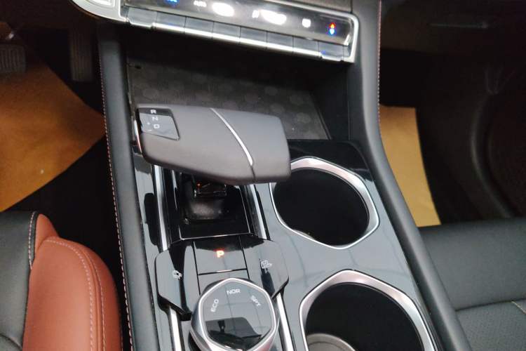 Used Changan Eado 2022 PLUS Blue Whale NE 1.4T GDI DCT Prestige Edition
