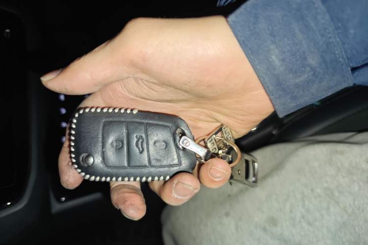 Used Volkswagen Tiguan L 2019 Updated Version 330TSI Automatic Two-Wheel Drive Panoramic Comfort Edition China VI Standard
