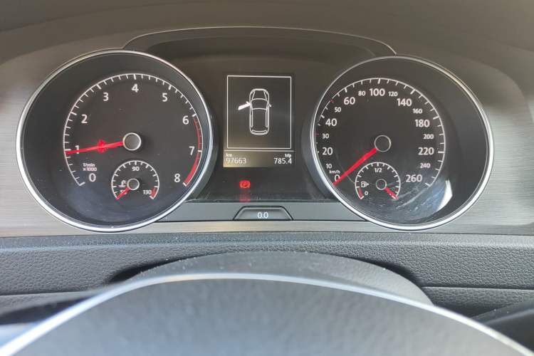 Used Volkswagen Golf 2014 1.4TSI Automatic Luxury Model