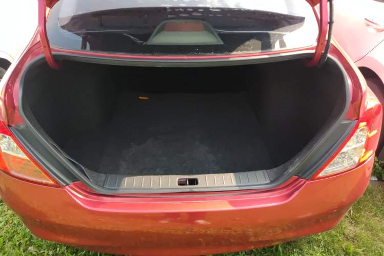 Used Nissan Sunny 2011 1.5XE CVT Comfort Edition Trunk