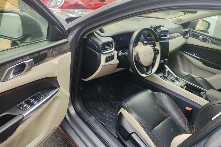 Used Lynk & Co 02 2018 1.5T DCT Two-Wheel Drive Zhaoban China V Standard
