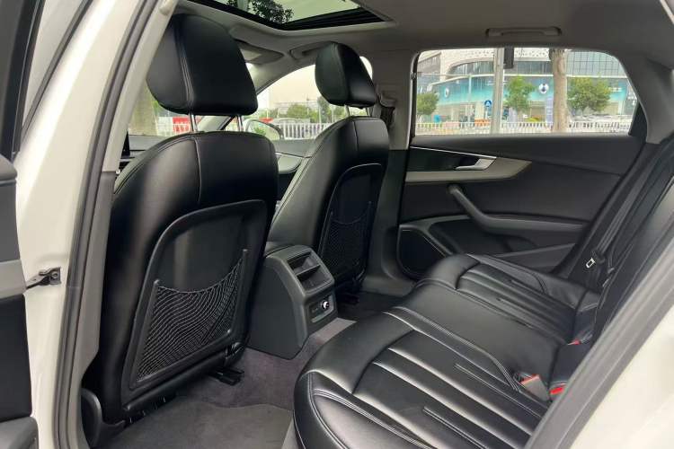 Used Audi A4L 2018 30th Anniversary Edition 40 TFSI Trendy Model Left Rear Seat