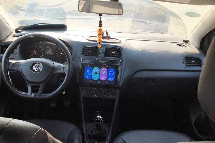 Used Volkswagen Polo 2016 1.4L Manual Fashion Model
