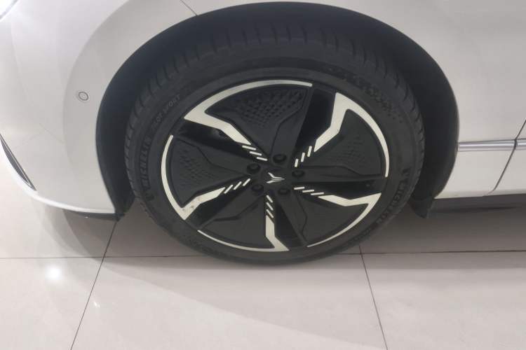 Used VOYAH PASSION 2023 Four-Wheel Drive Flagship Edition